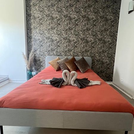House Of Spa Privatif - Jaccuzi Et Sauna Livry Gargan Bagian luar foto