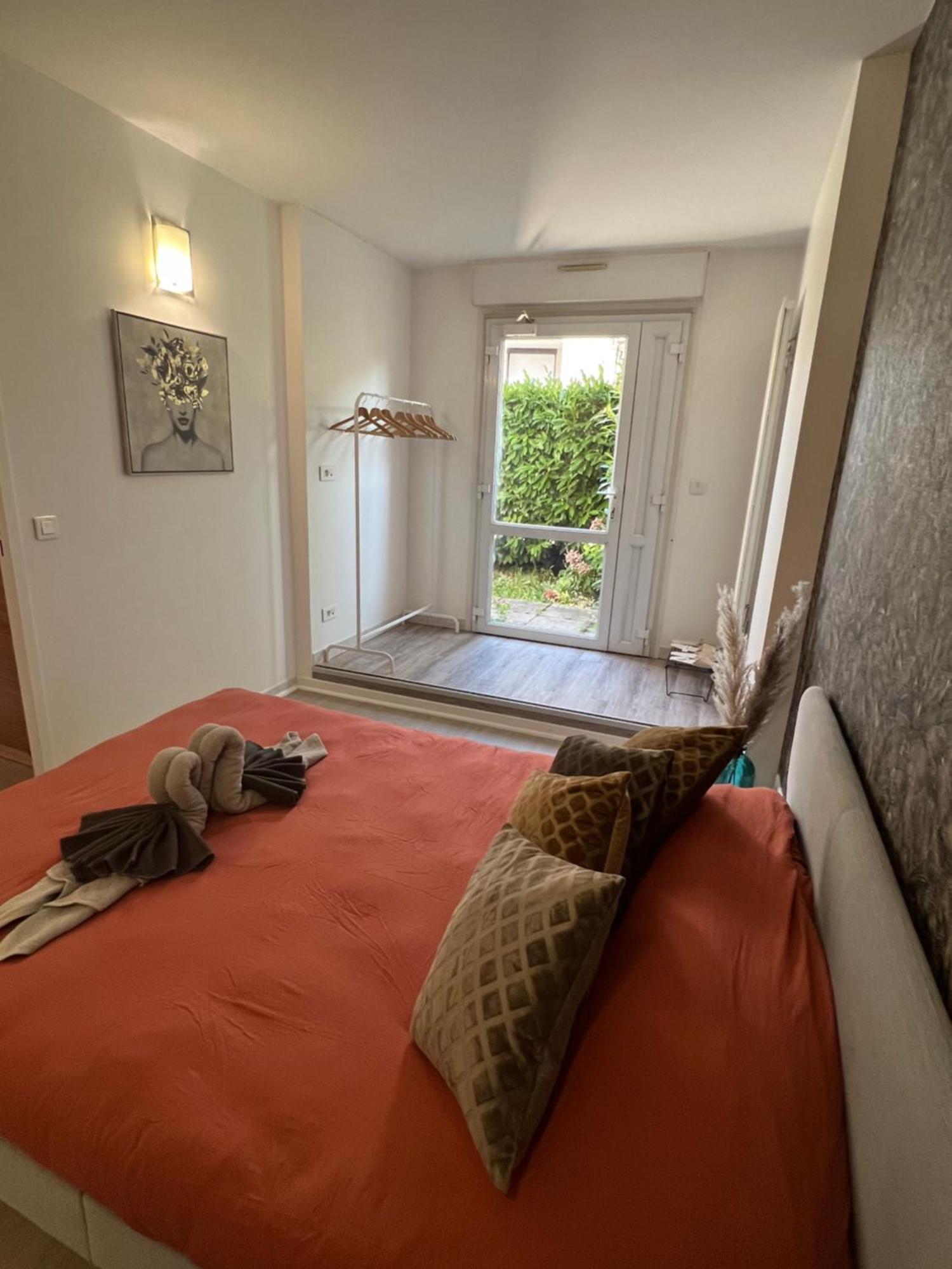 House Of Spa Privatif - Jaccuzi Et Sauna Livry Gargan Bagian luar foto